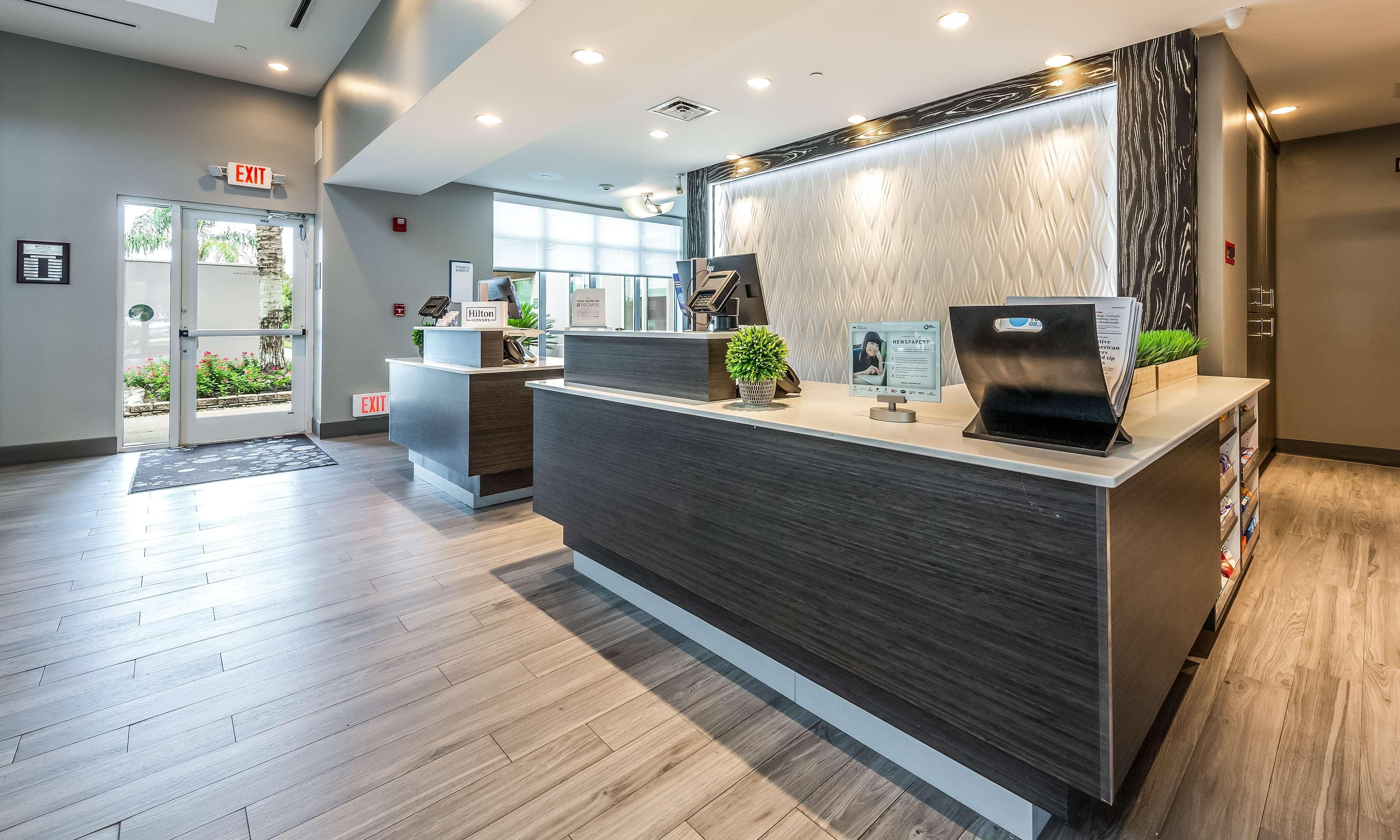 Hilton Garden Inn Μπόμοντ Εξωτερικό φωτογραφία
