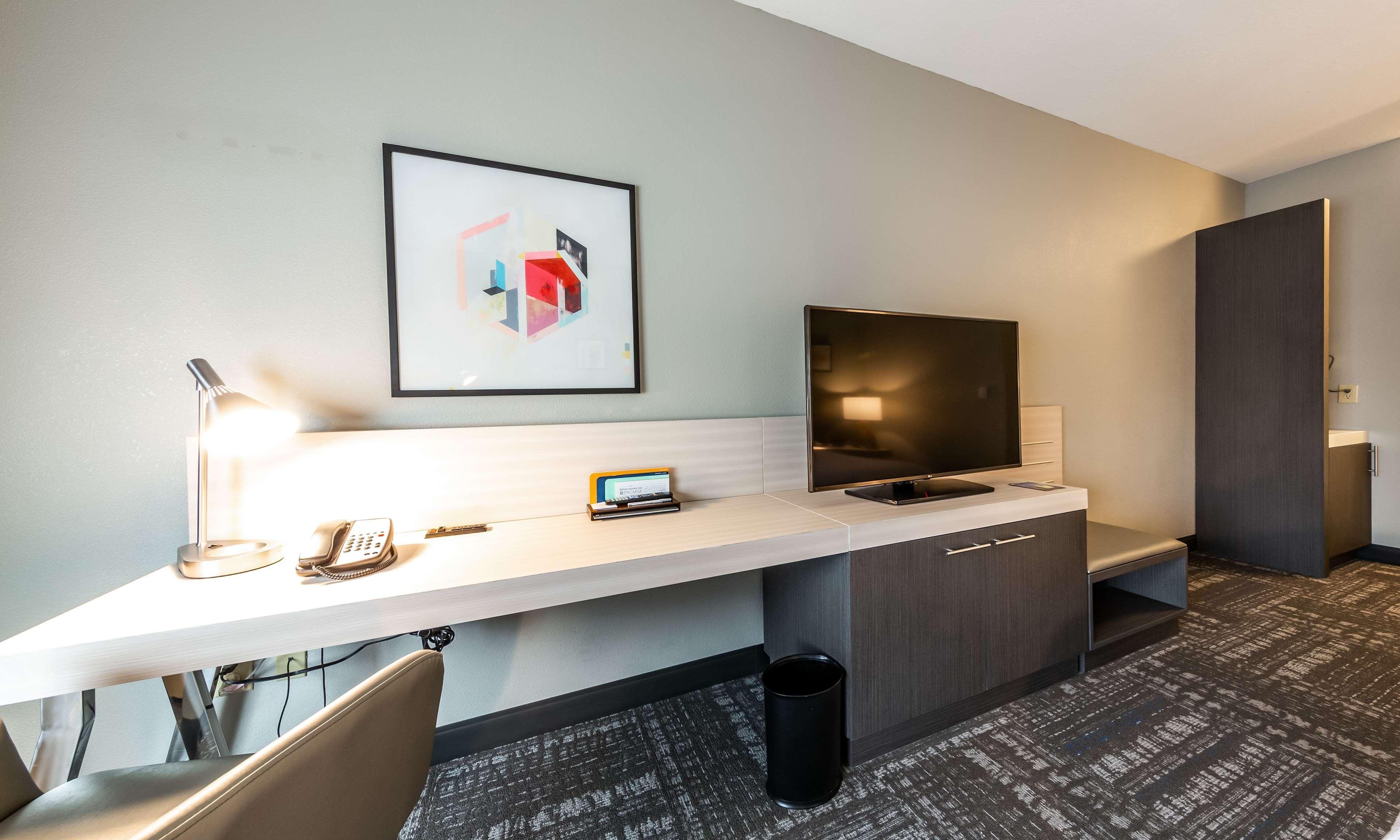 Hilton Garden Inn Μπόμοντ Εξωτερικό φωτογραφία
